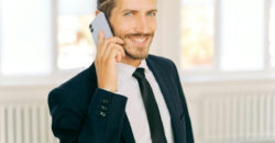 11 Nonverbal Signals Men Use Without Realizing—and What They Really Mean