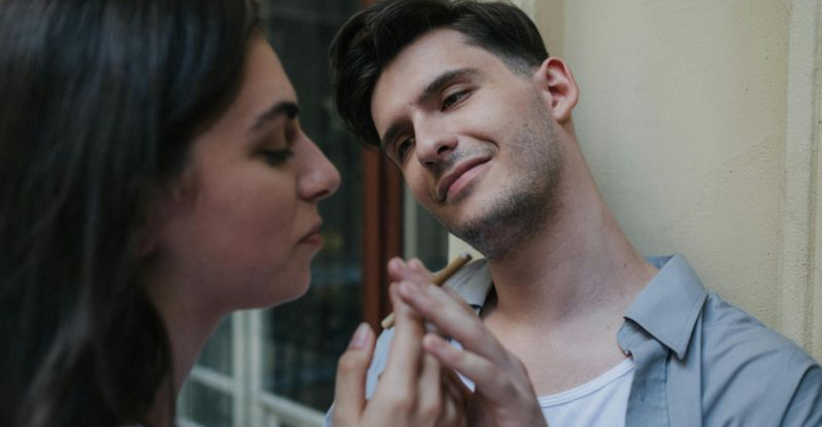 12 Silent Signs You're Dealing With a Male Narcissist