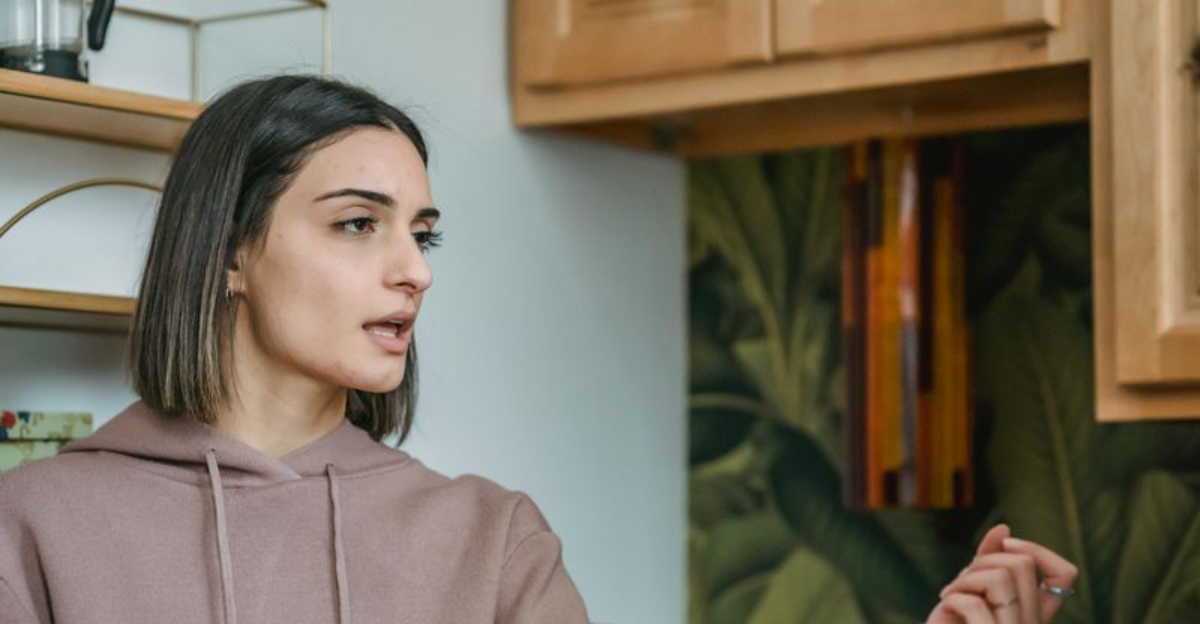 13 Subtle Behaviors That Reveal Someone Is Jealous of You