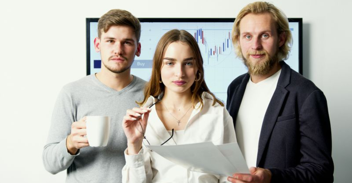 9 Types of Men Who Secretly Fear Strong Women