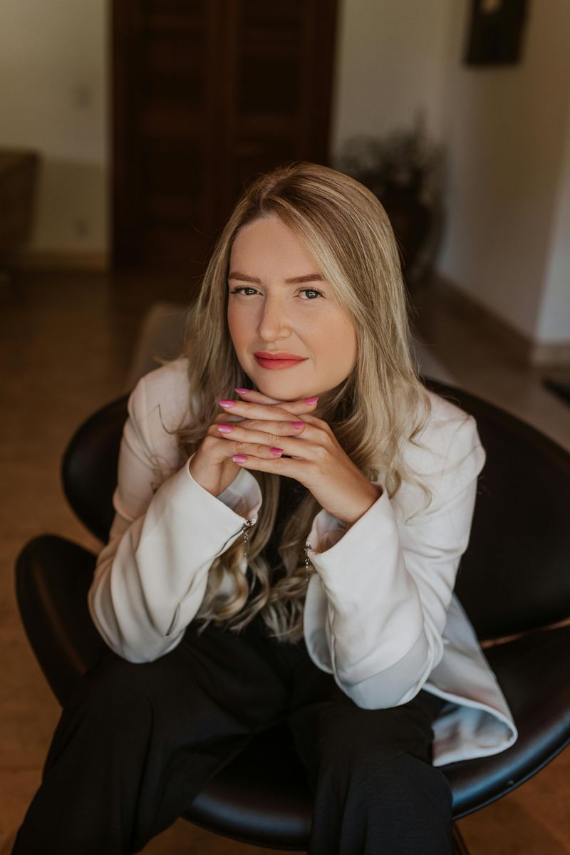 Avoiding Tight Hairstyles and Reducing Tension