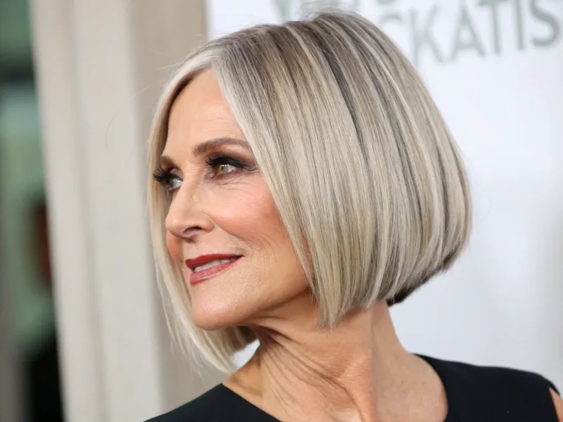 Blunt Lob with Center Part