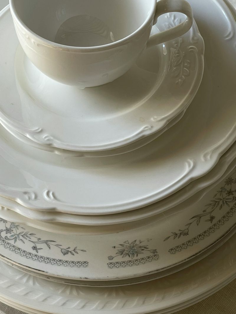 Classic Dinnerware Set