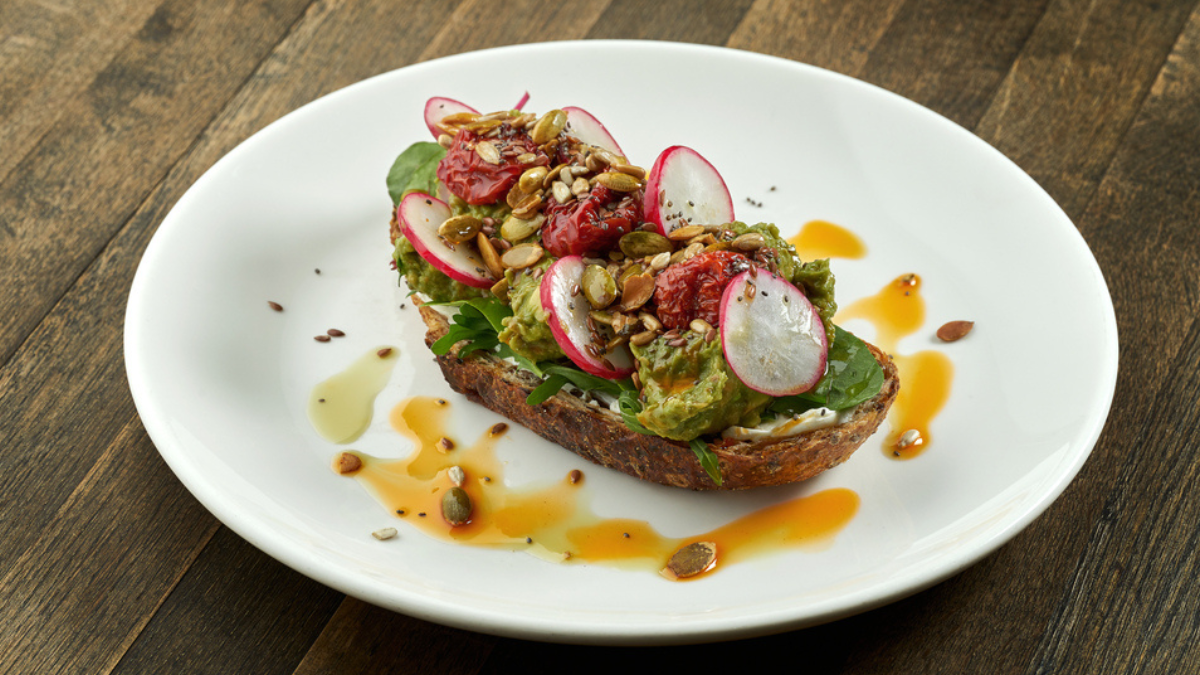 11 Afternoon Snacks That Feel Decadent But Balanced