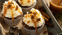 13 Adorable Mini Desserts Perfect for the Holiday Season