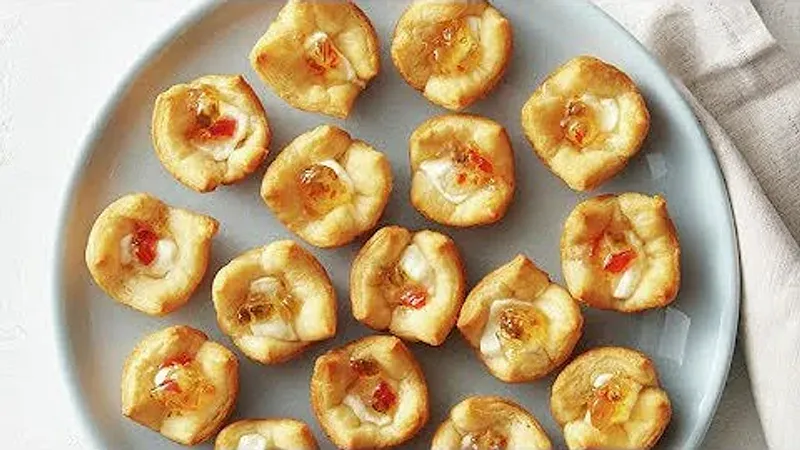 Cream Cheese and Pepper Jelly Crackers