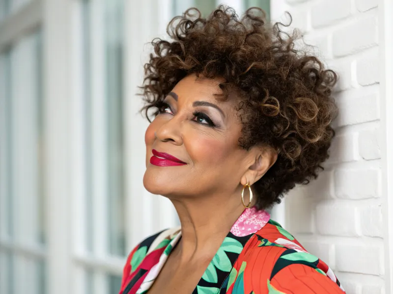 Curly Crop with Volume