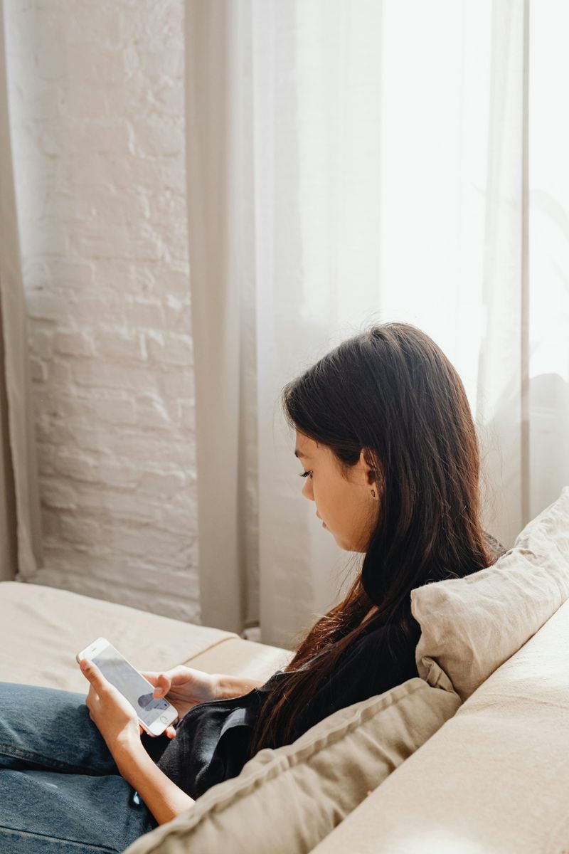 Delayed or Inconsistent Replies