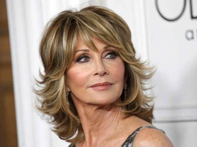 Feathered Layers with Flipped Ends