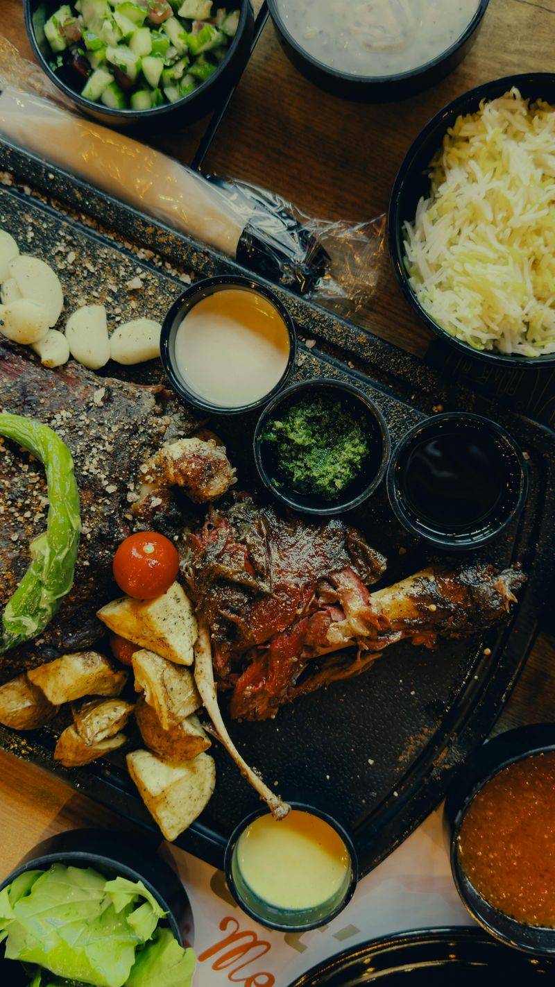 Garlic Butter Steak Bites with Roasted Potatoes