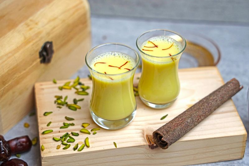 Golden Glow Turmeric Shake