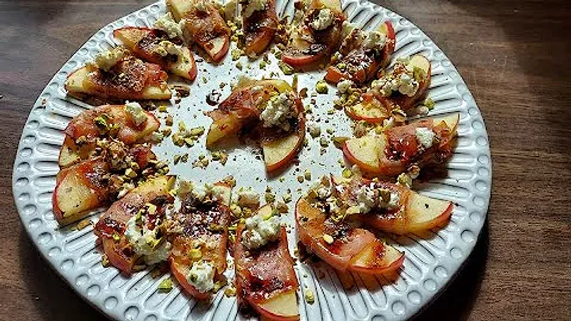 Grilled Prosciutto Apple Bites