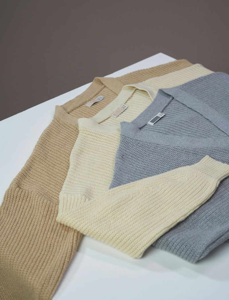 High-Quality Knit Sweater (Camel or Cream)
