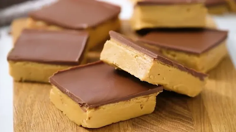 No-Bake Buckeye Bars
