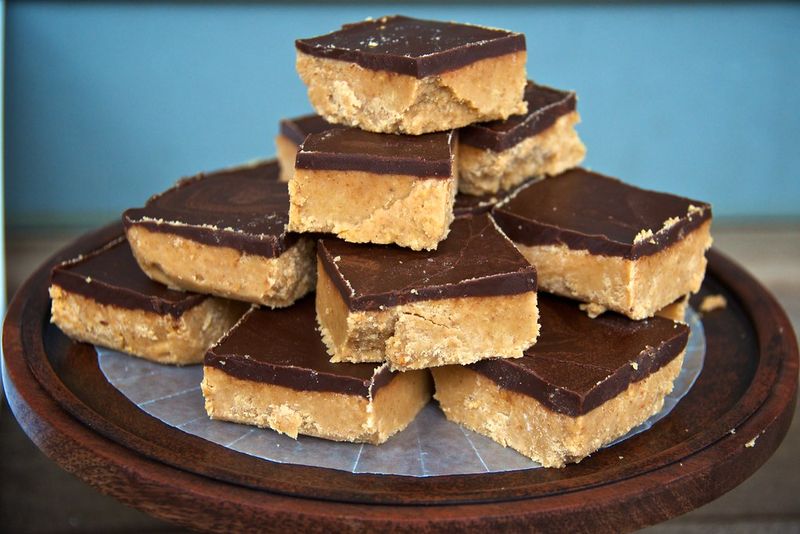 No-Bake Chocolate Peanut Butter Bars