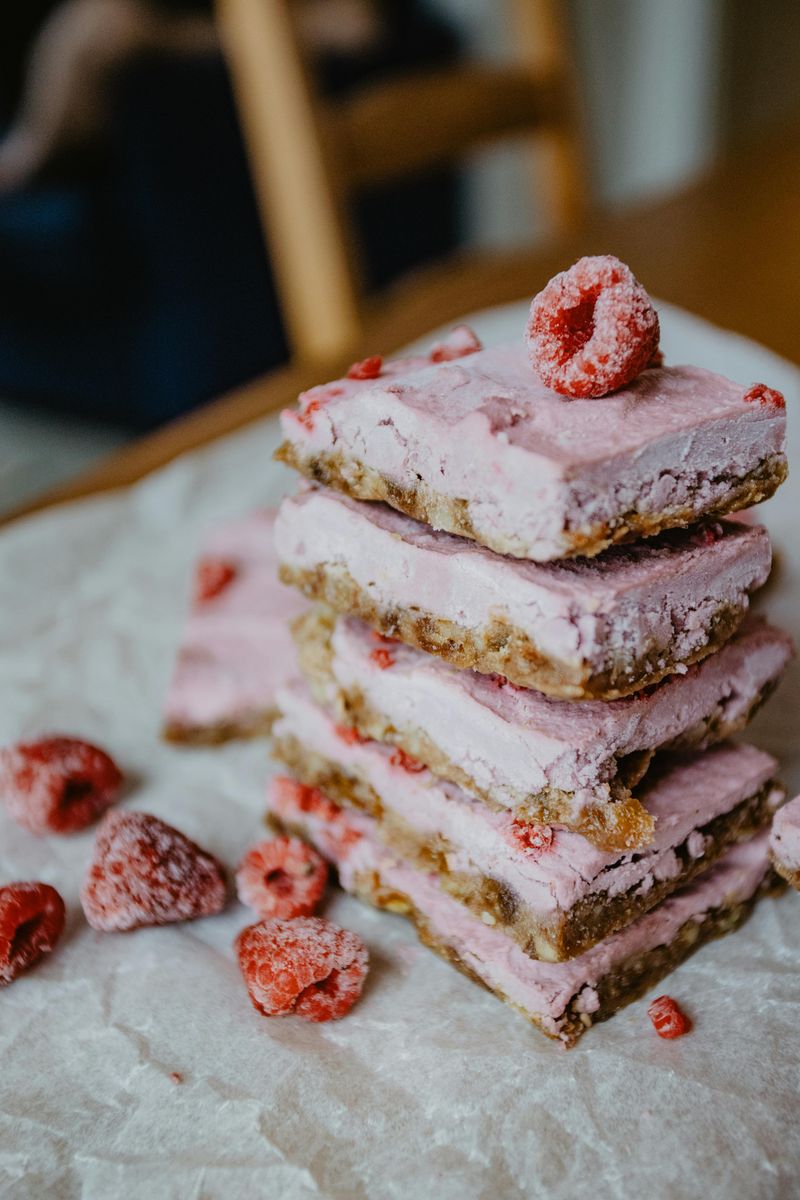 No-Bake Raspberry Oat Bars