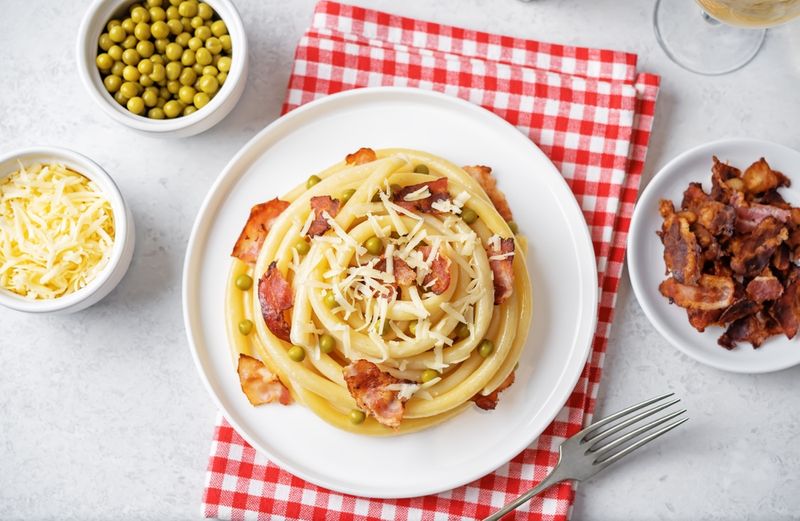 Pea & Bacon Carbonara with Frozen Peas