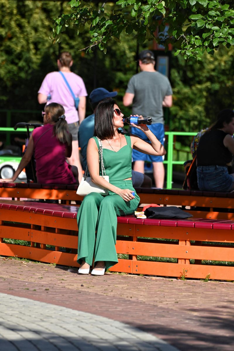 Sitting in a Park to Observe Everyday Life