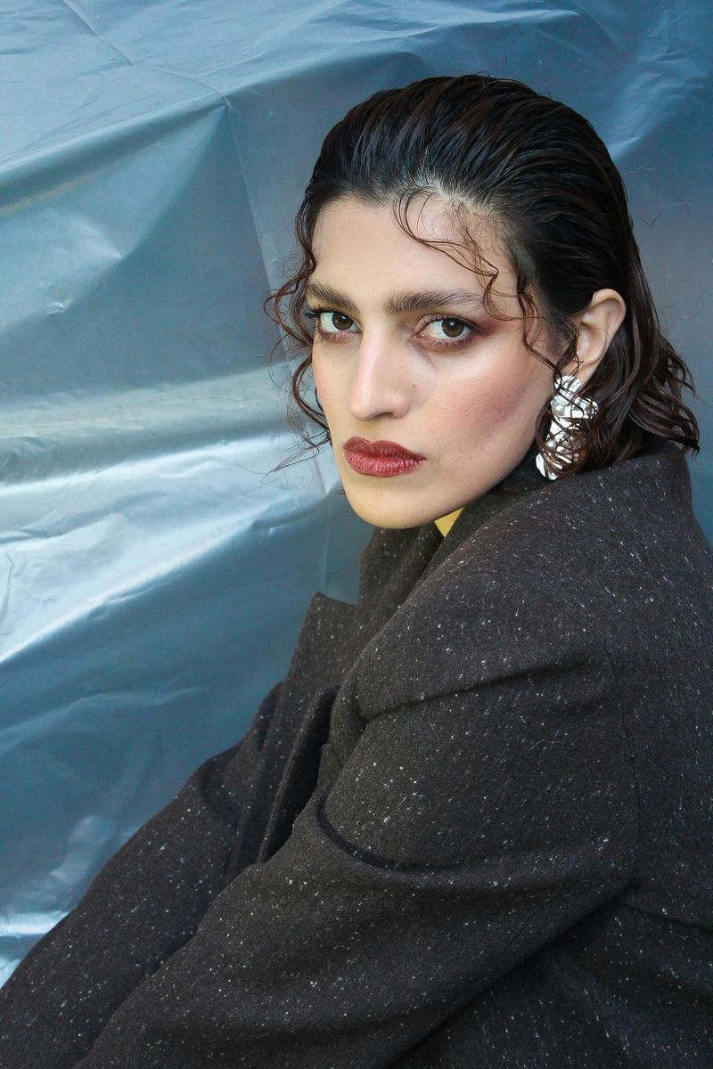 Slicked-Back Wet Look