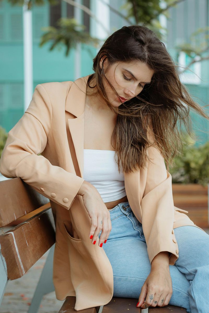 Structured Blazer in Neutral Tones