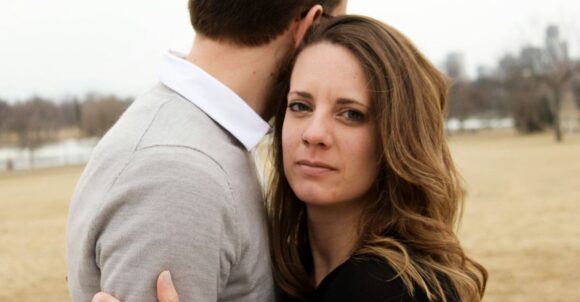 If Your Partner Suddenly Starts Doing These 15 Things, He’s Quietly Pulling Away