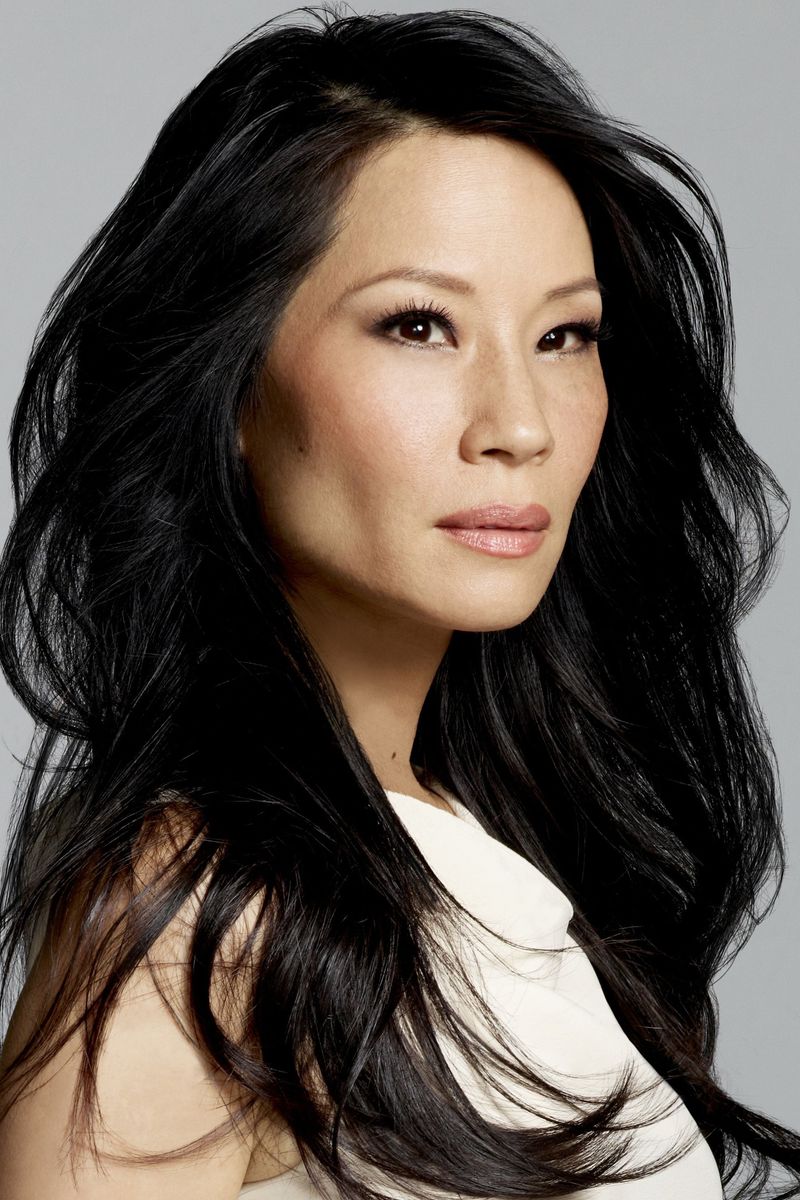 Lucy Liu (5'2