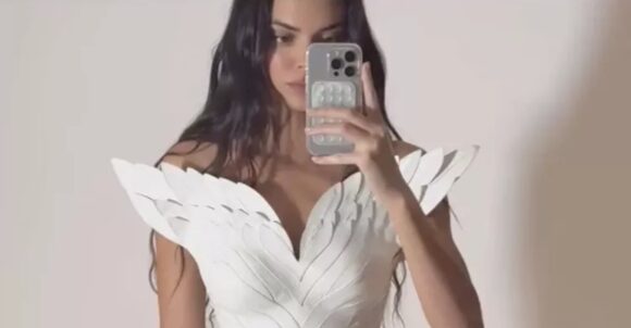 11 Celebrity Vintage Dresses That Feel Made for New Year’s Eve