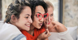 11 Signs You're Actually the "Strong Friend" Everyone Relies On