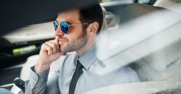 12 Men’s Fashion Habits Women Notice Instantly—but Rarely Mention