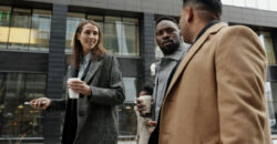 7 Comments Thoughtful People Avoid Saying in Public