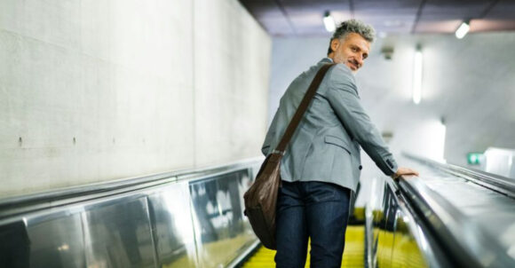 8 Style Mistakes Men Over 40 Make—and How to Fix Them Instantly