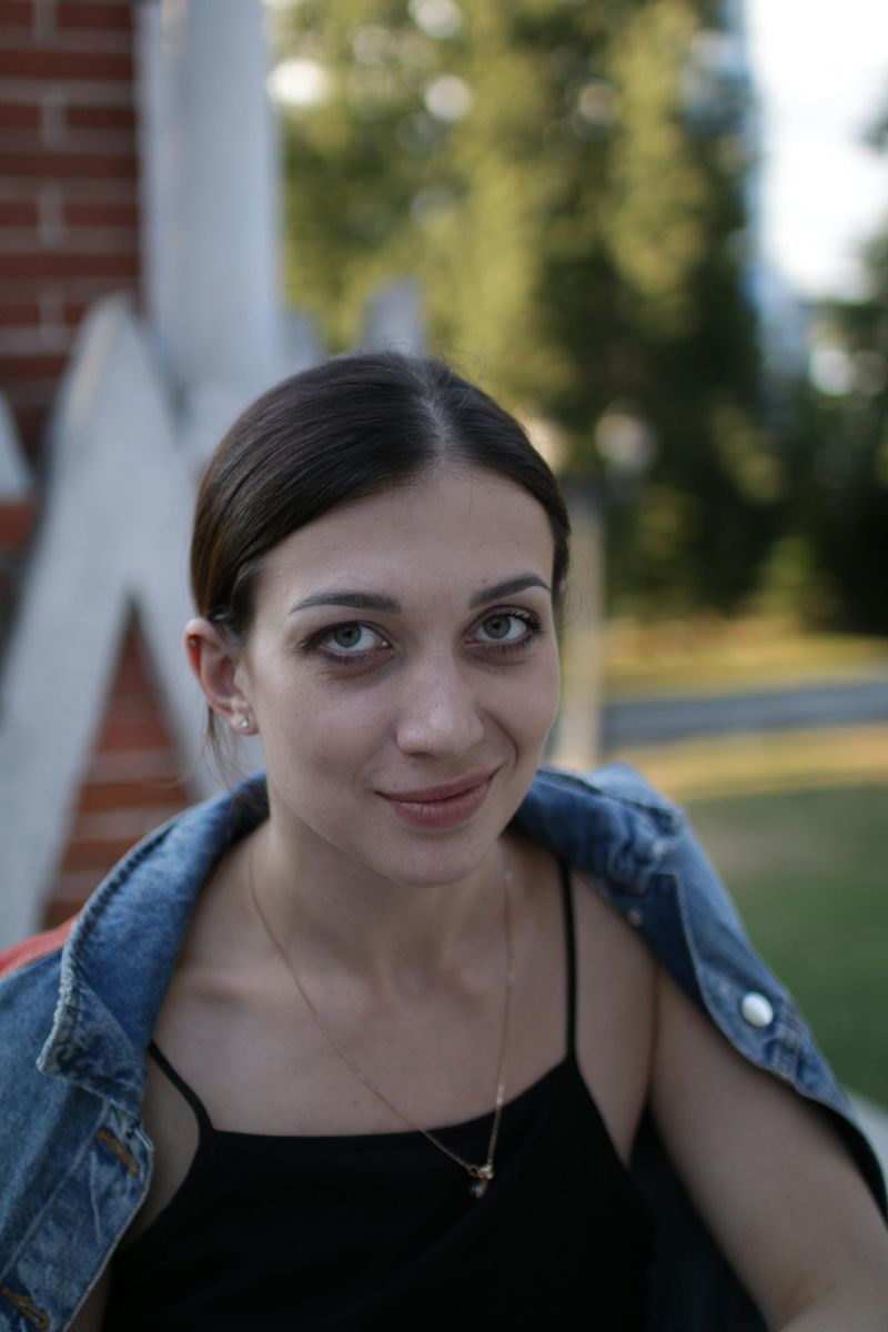 Avoidance of Direct Answers