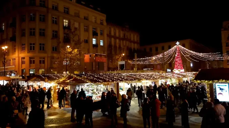 Budapest, Hungary — Budapest Christmas Market