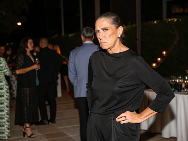 Choosing Head-to-Toe Black Without Contrast