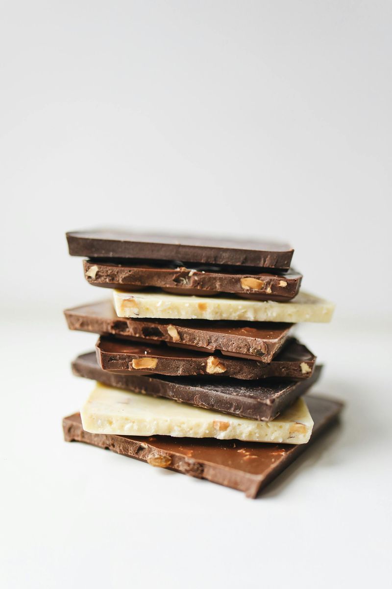 Dark Chocolate (70%+ cacao) – In moderation, offers flavonoids that support circulation and cognitive function