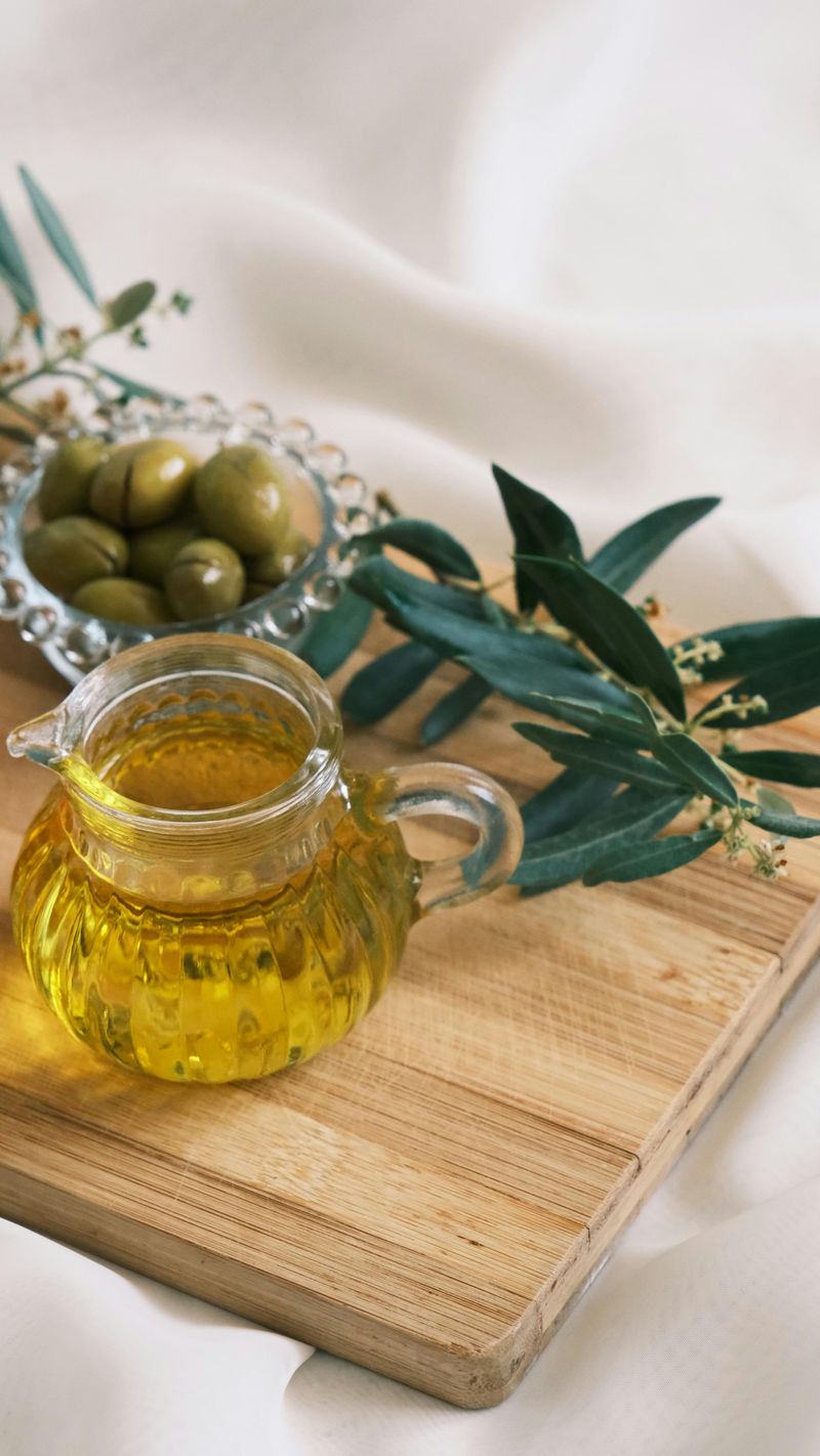 Extra-Virgin Olive Oil – A cornerstone of longevity diets; supports cardiovascular health and reduces inflammation