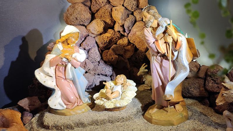 Fontanini Nativity Figurines