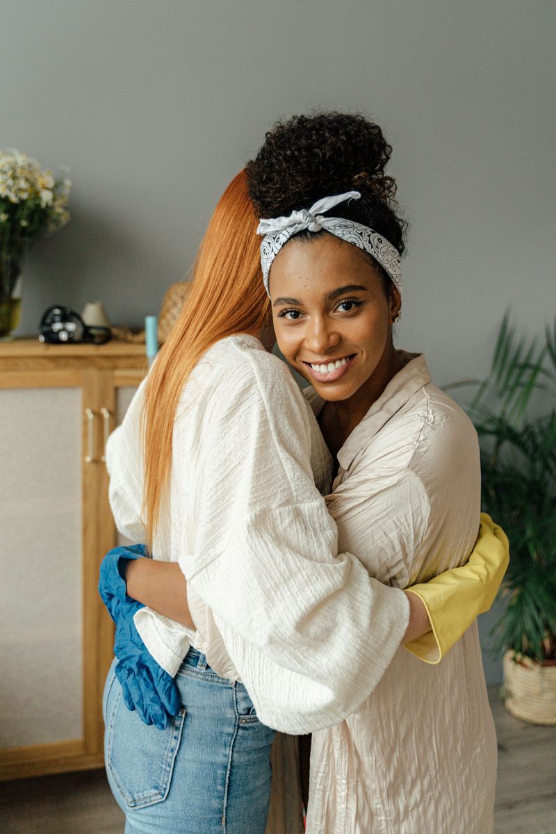 Forced or delayed smiles