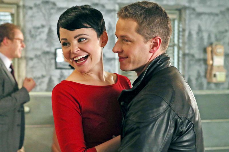 Ginnifer Goodwin and Josh Dallas (Once Upon a Time)