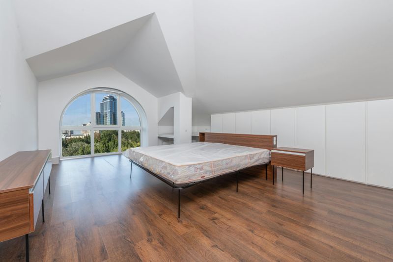 Hardwood or Wood-Look Flooring