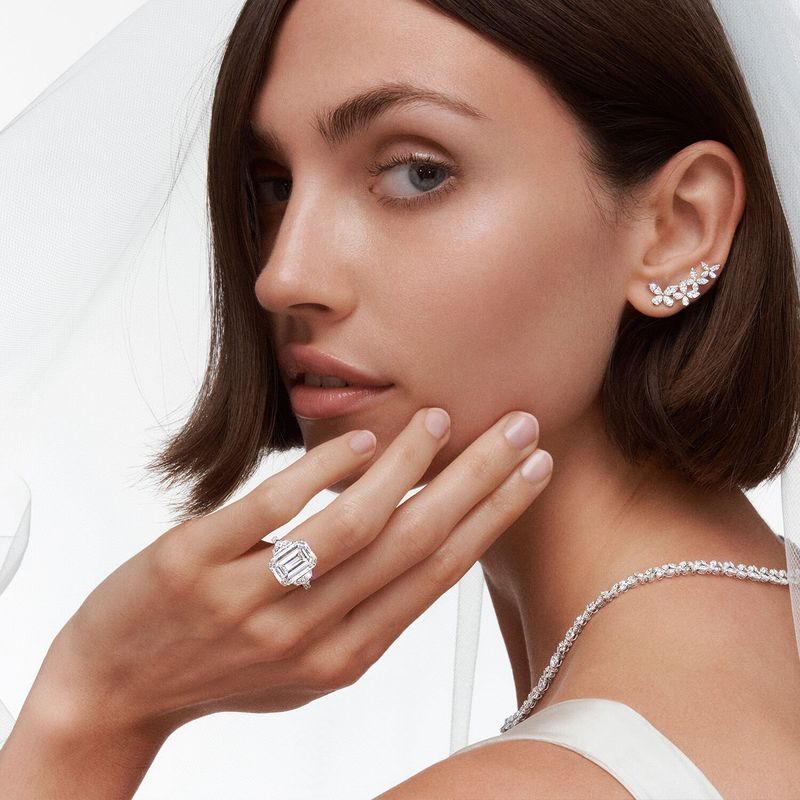 Keeping Accessories Minimal but Intentional