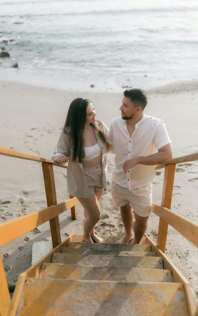 Non-Committal Situationships with False Expectations