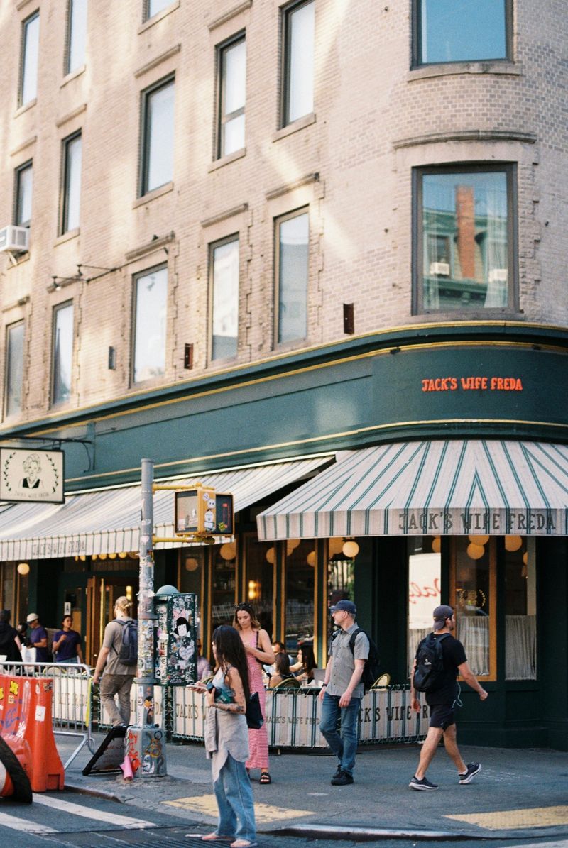 The Brain Registers Novelty Automatically