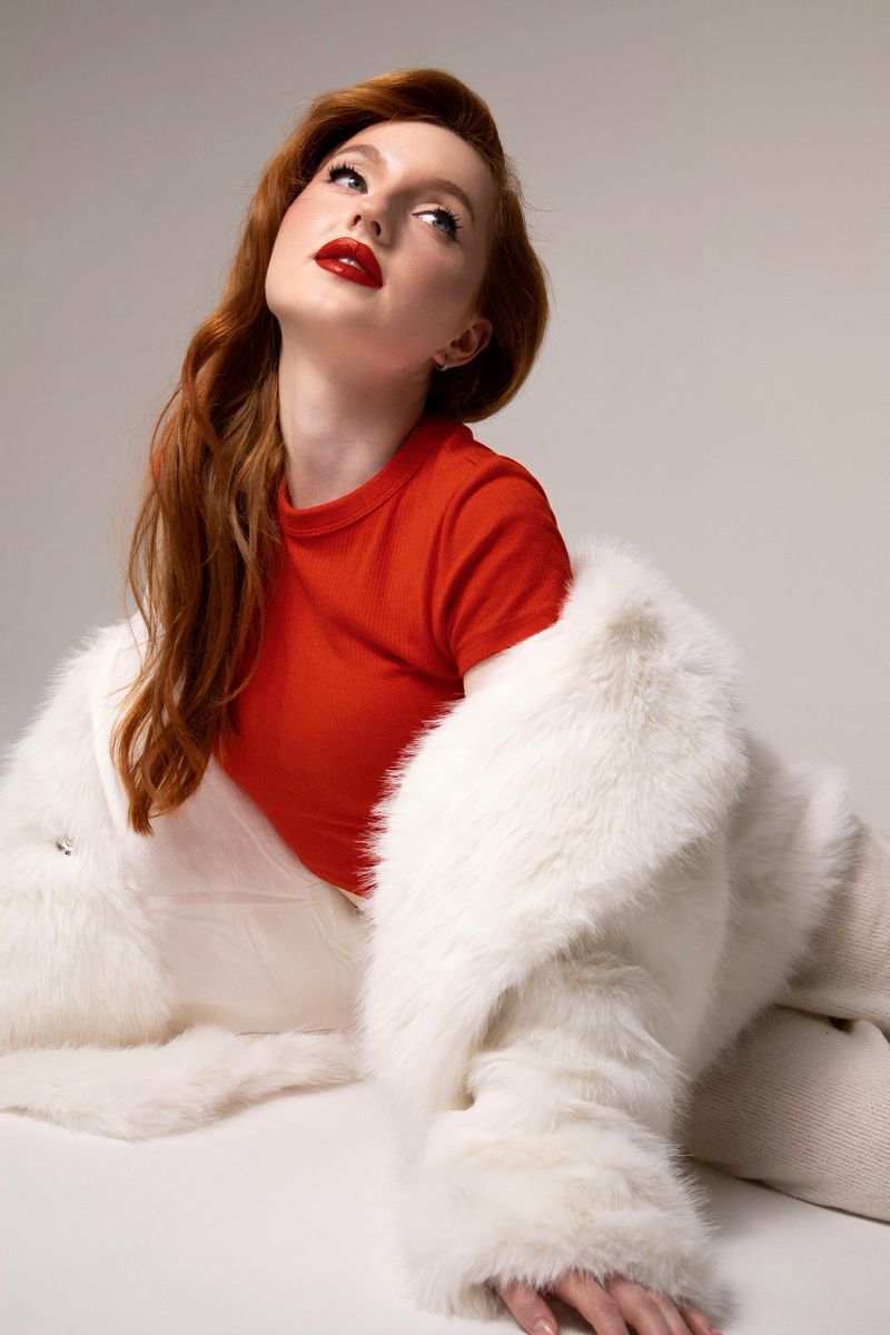 The Extremely Attractive Woman