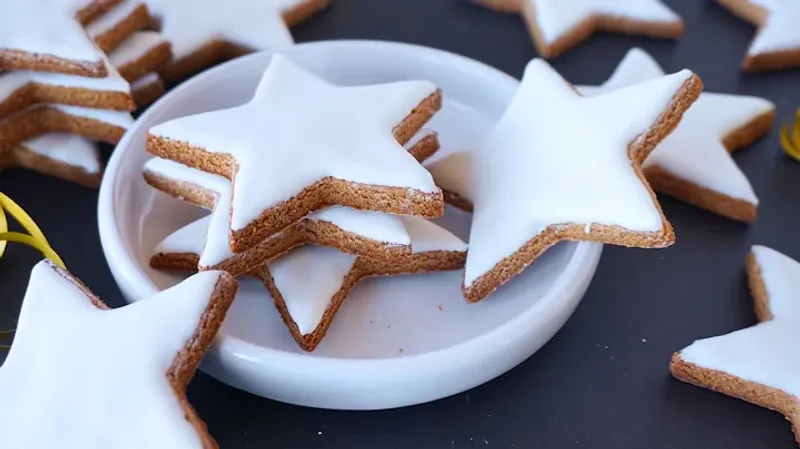 Zimtsterne (Cinnamon Star Cookies)