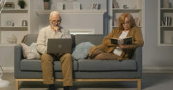 10 Dating Habits Women Over 50 Might Not Realize Turn Men Off