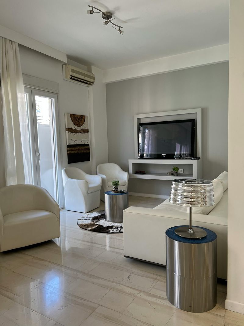 An Immaculate but Emotionless Living Space