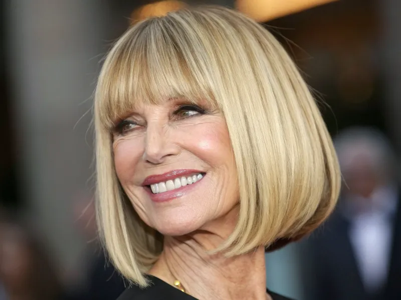 Blunt Cut with Middle Part