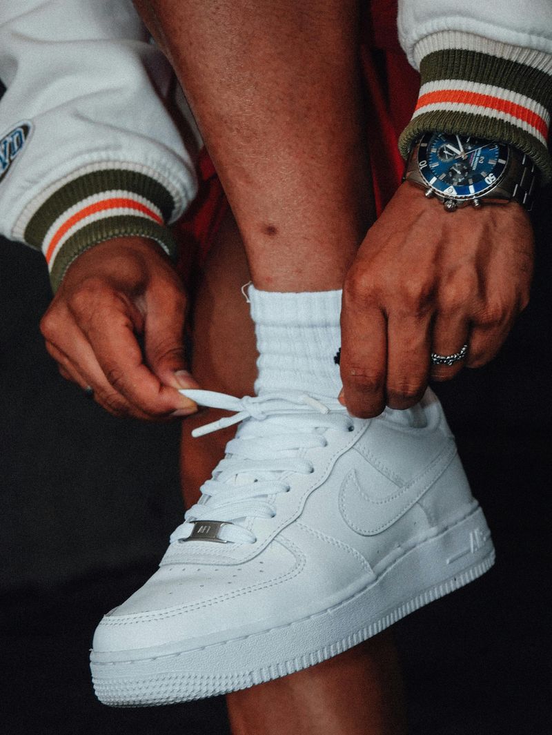 Casual Leather Sneakers (White or Neutral)