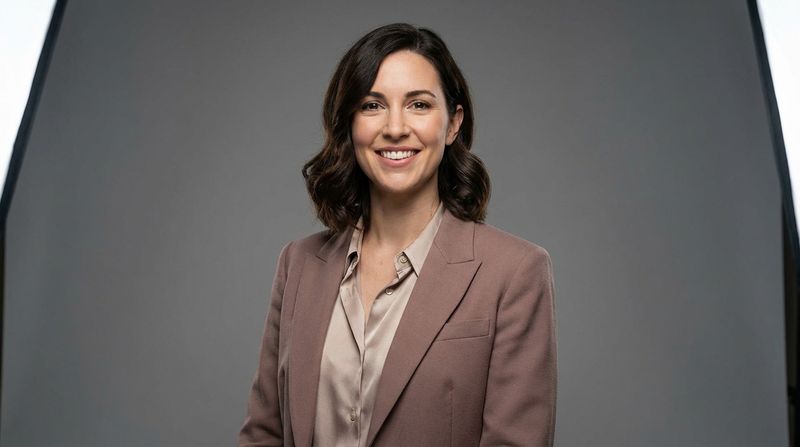 Collarbone-Length with Side Part